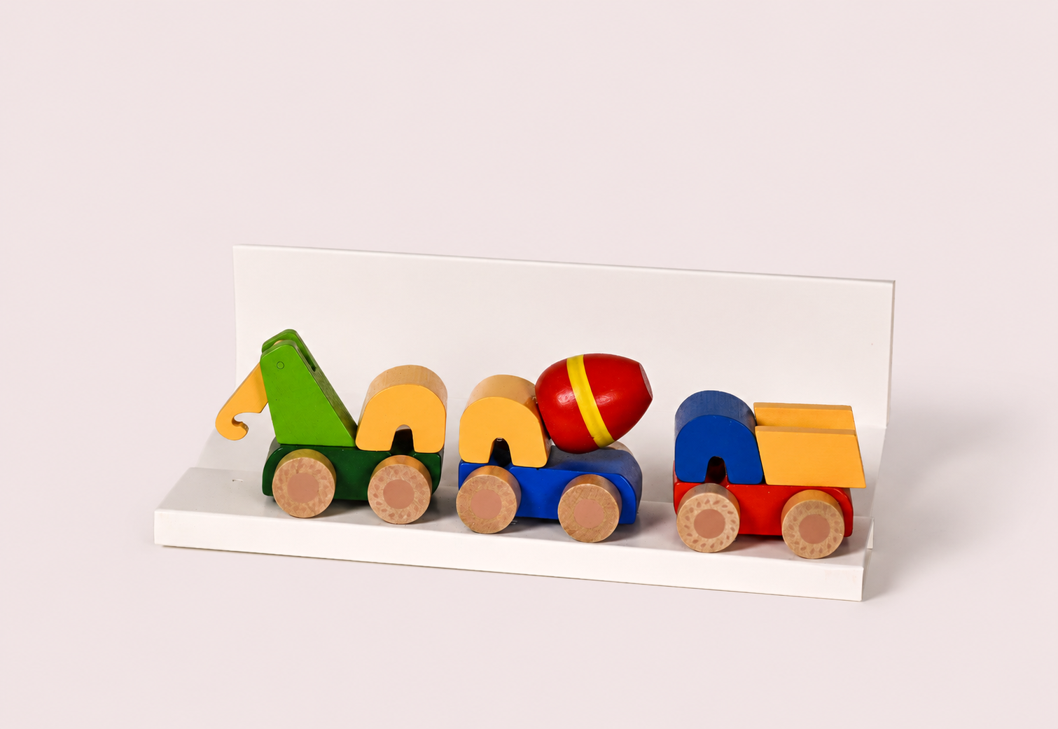 Дървени камиончета „First Trucks“