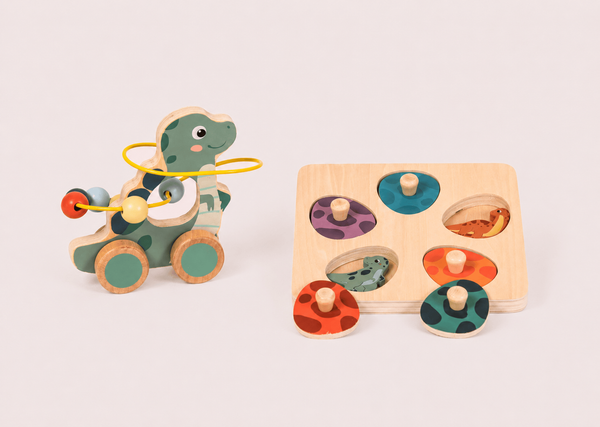 Комплект динозавър – играчка за бутане с лабиринт и мемори пъзел (Push-Along Dino + Memory Puzzle "Dino")