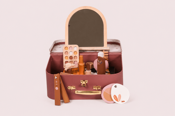 Дървен куфар за красота с аксесоари (Beauty Suitcase)
